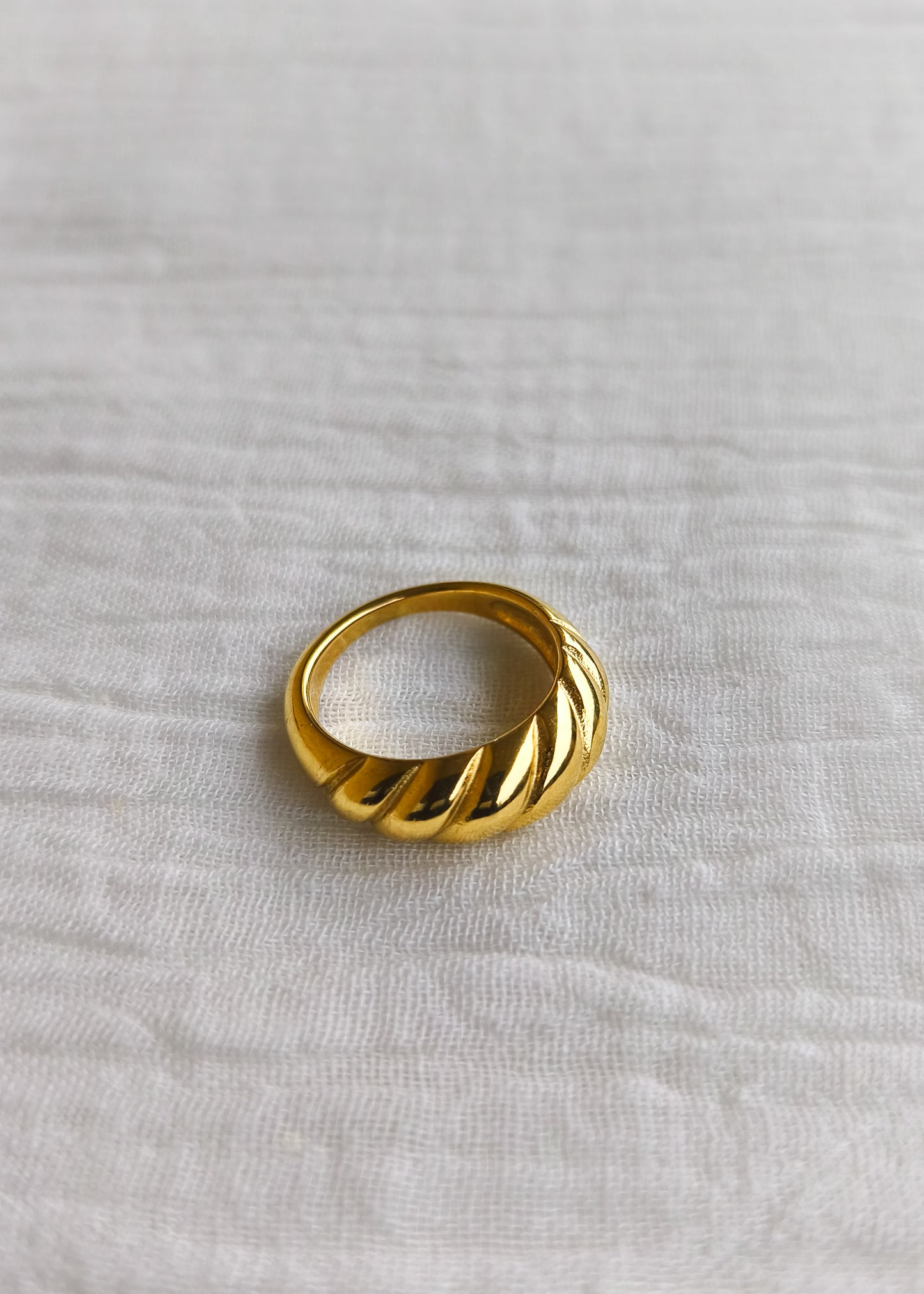 Helline Ring
