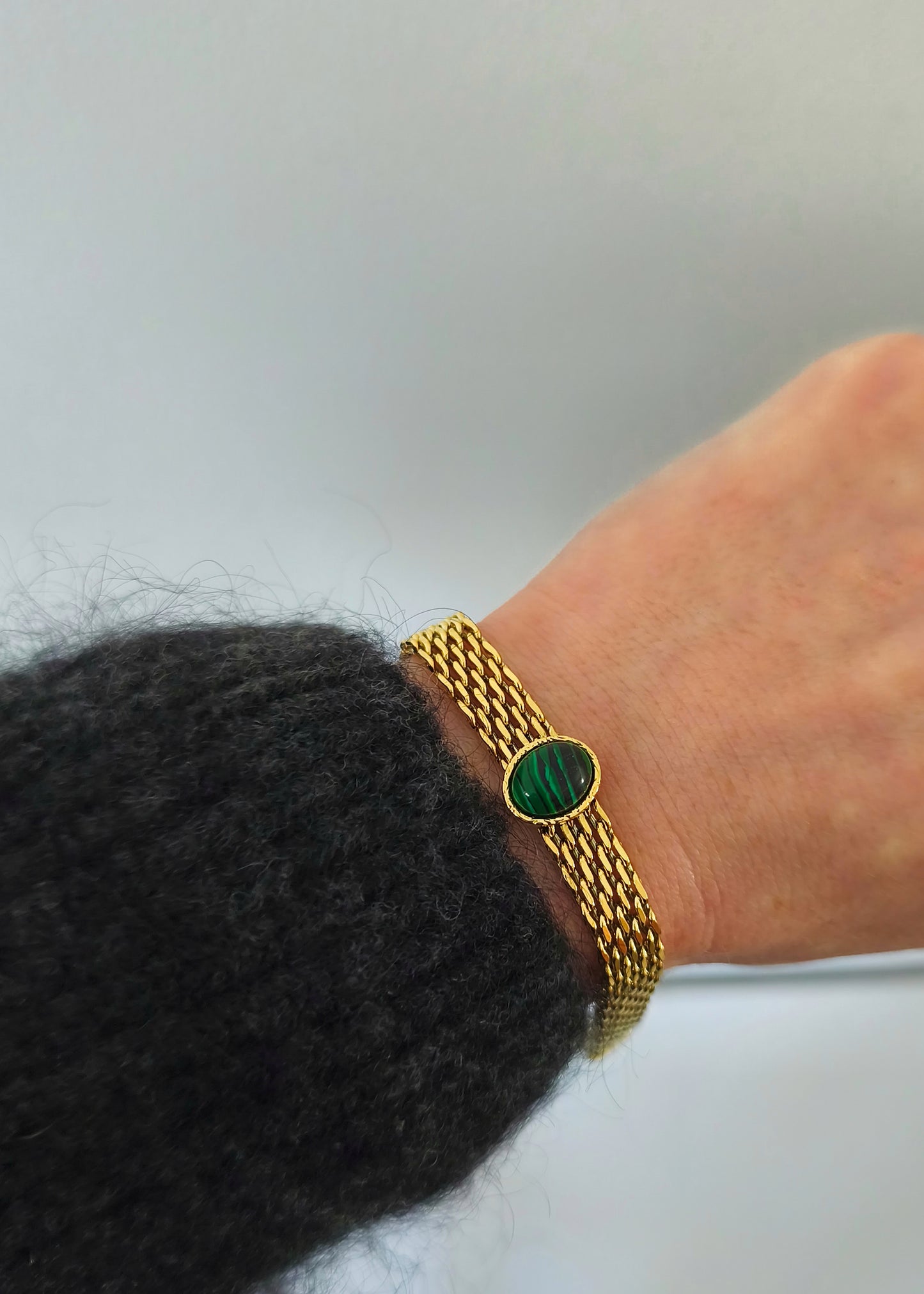 Bracelet chaîne plate doré et malachite verte en acier inoxydable