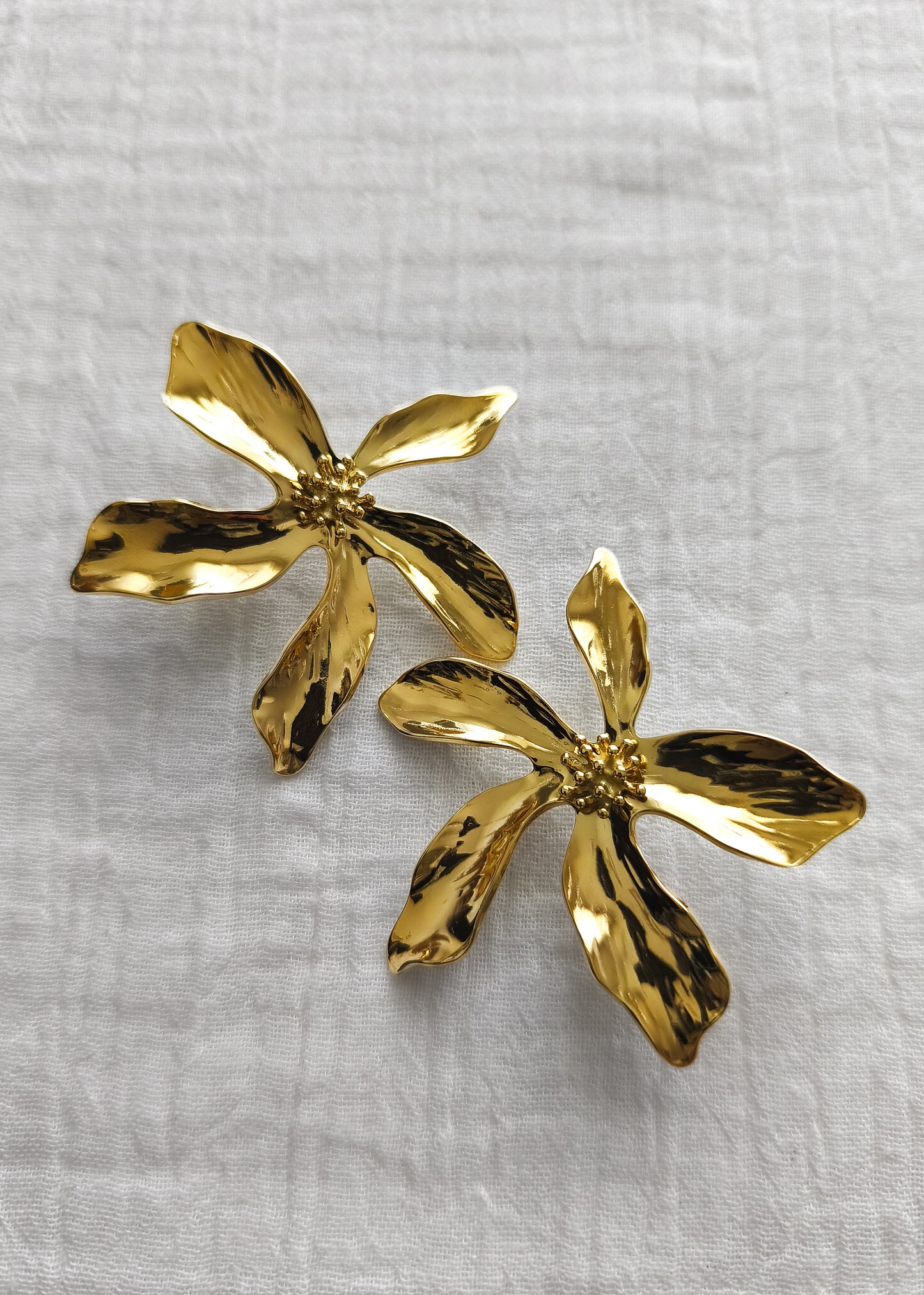 Venus earrings