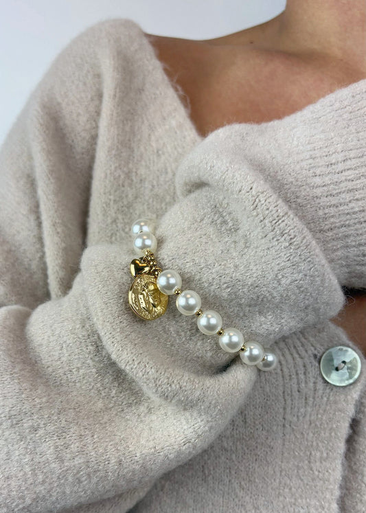 Bracelet perles blanches avec médaillon et pendentif cœur doré en acier inoxydable